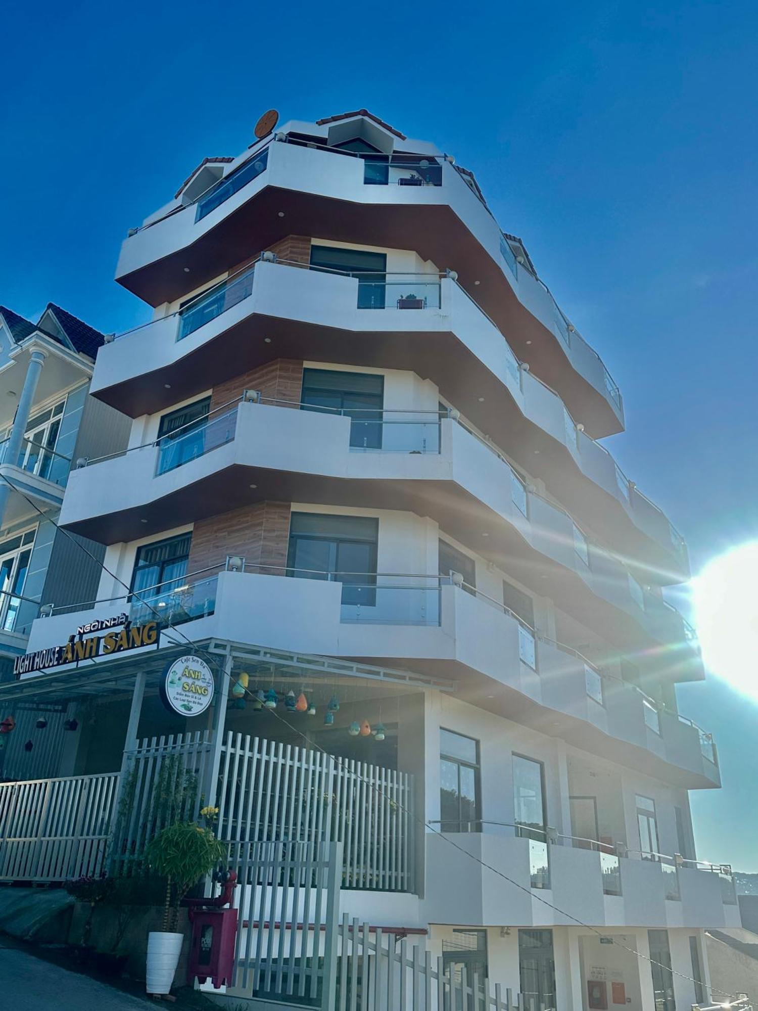 Hotel Khach San Anh Sang - Light House Dalat Exterior foto