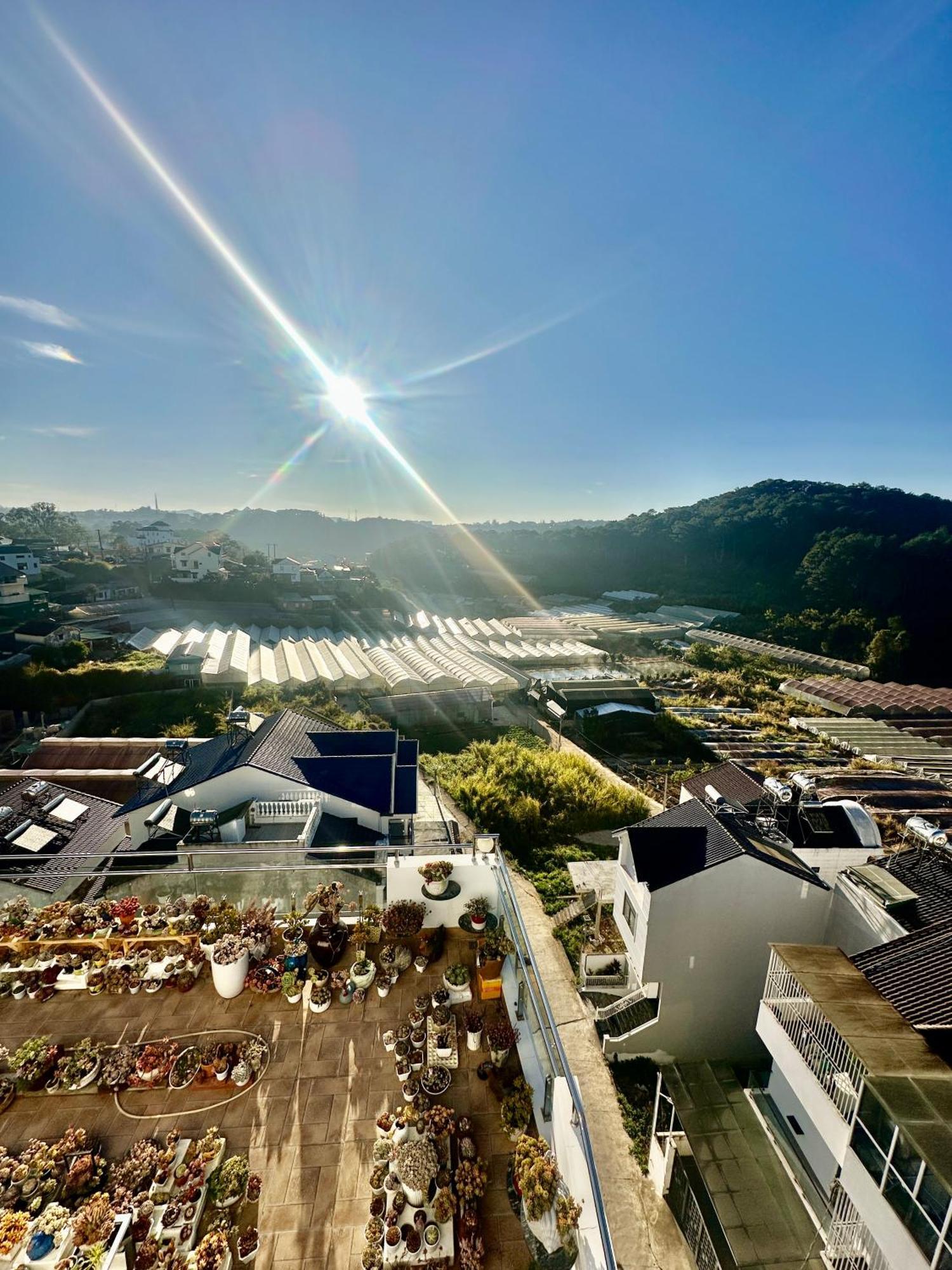 Hotel Khach San Anh Sang - Light House Dalat Exterior foto